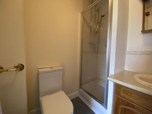 Ensuite- click for photo gallery